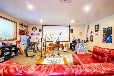 Tiny photo for 75 E MAIN ST, Wellington, UT 84542 (MLS # 2159505)
