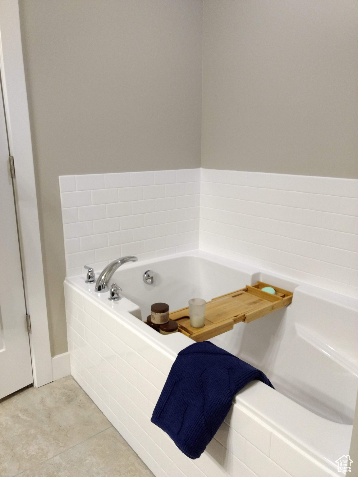 COTTAGES AT SANDY HOA - Residential