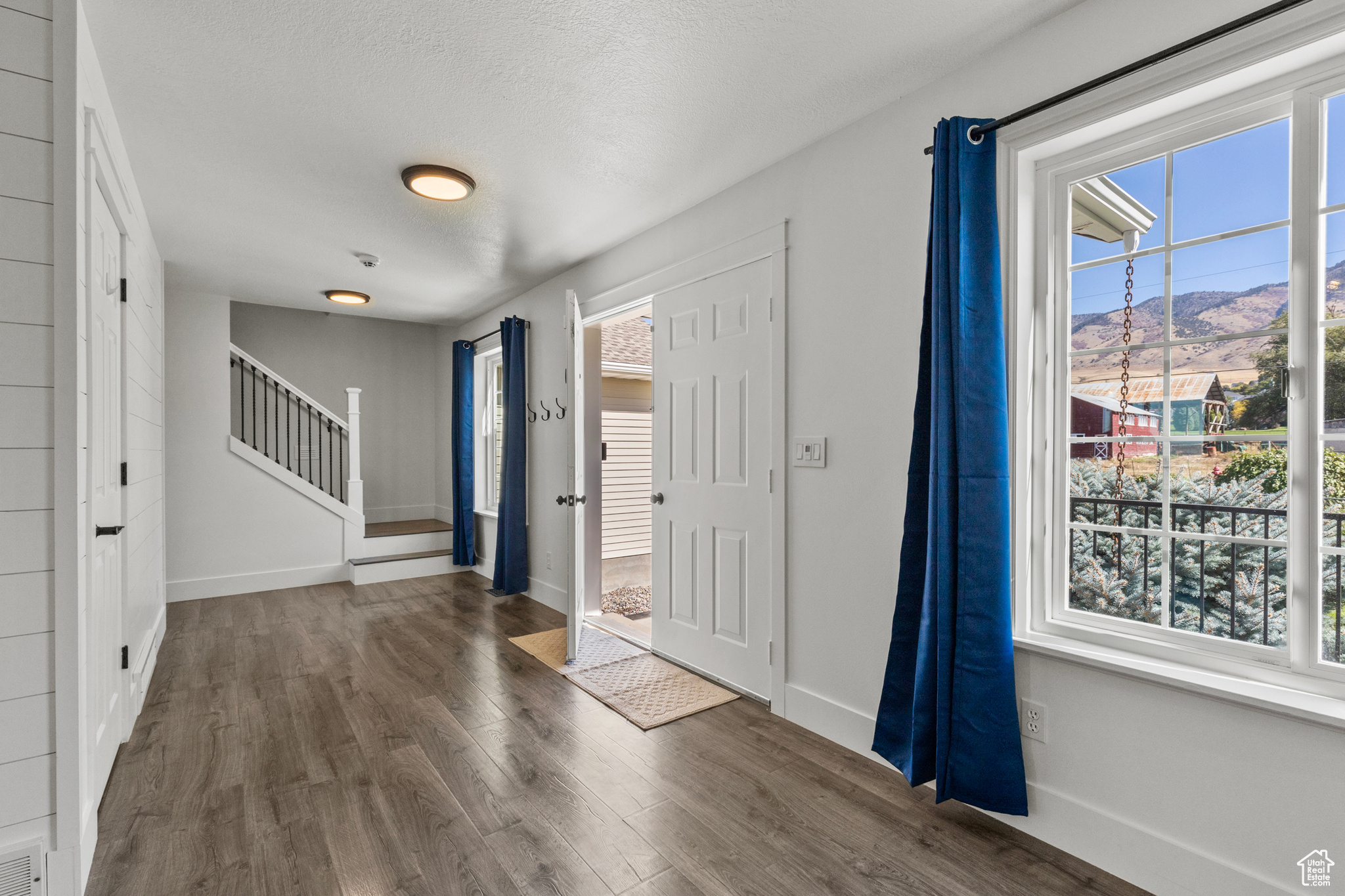 FOOTHILL HEIGHTS - Residential