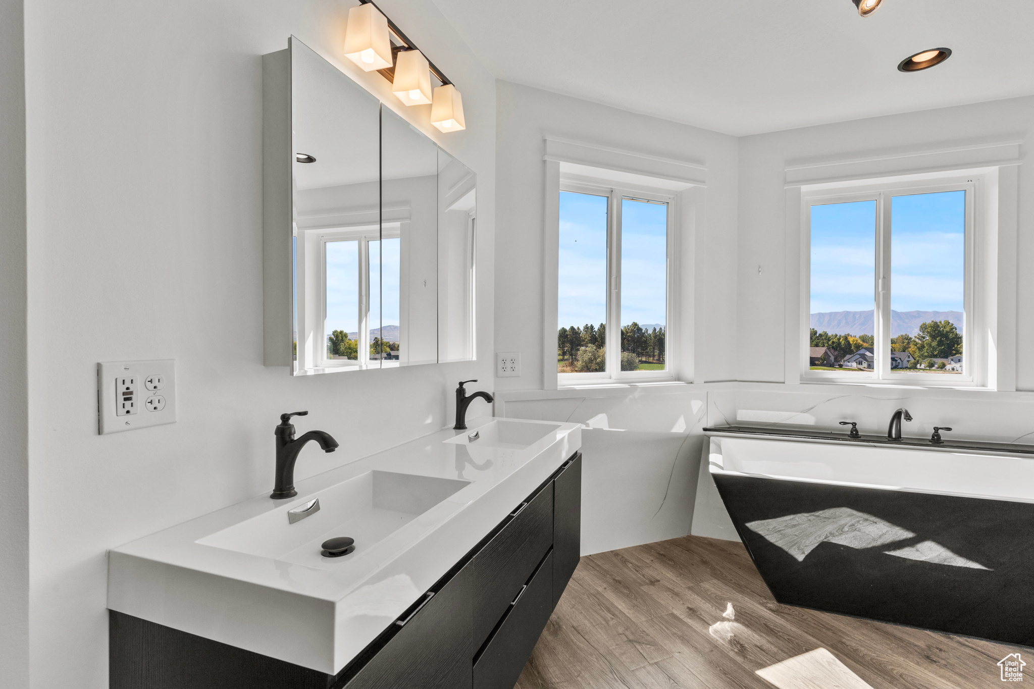FOOTHILL HEIGHTS - Residential