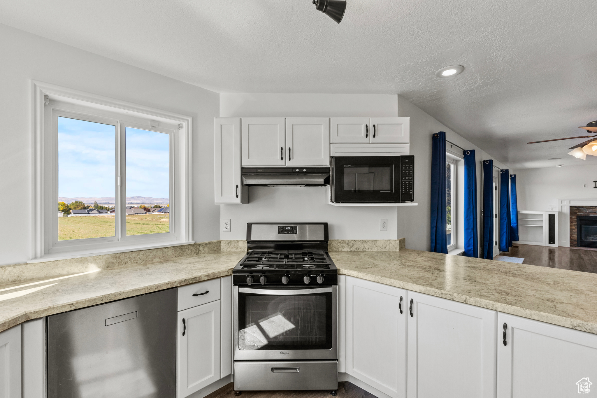FOOTHILL HEIGHTS - Residential
