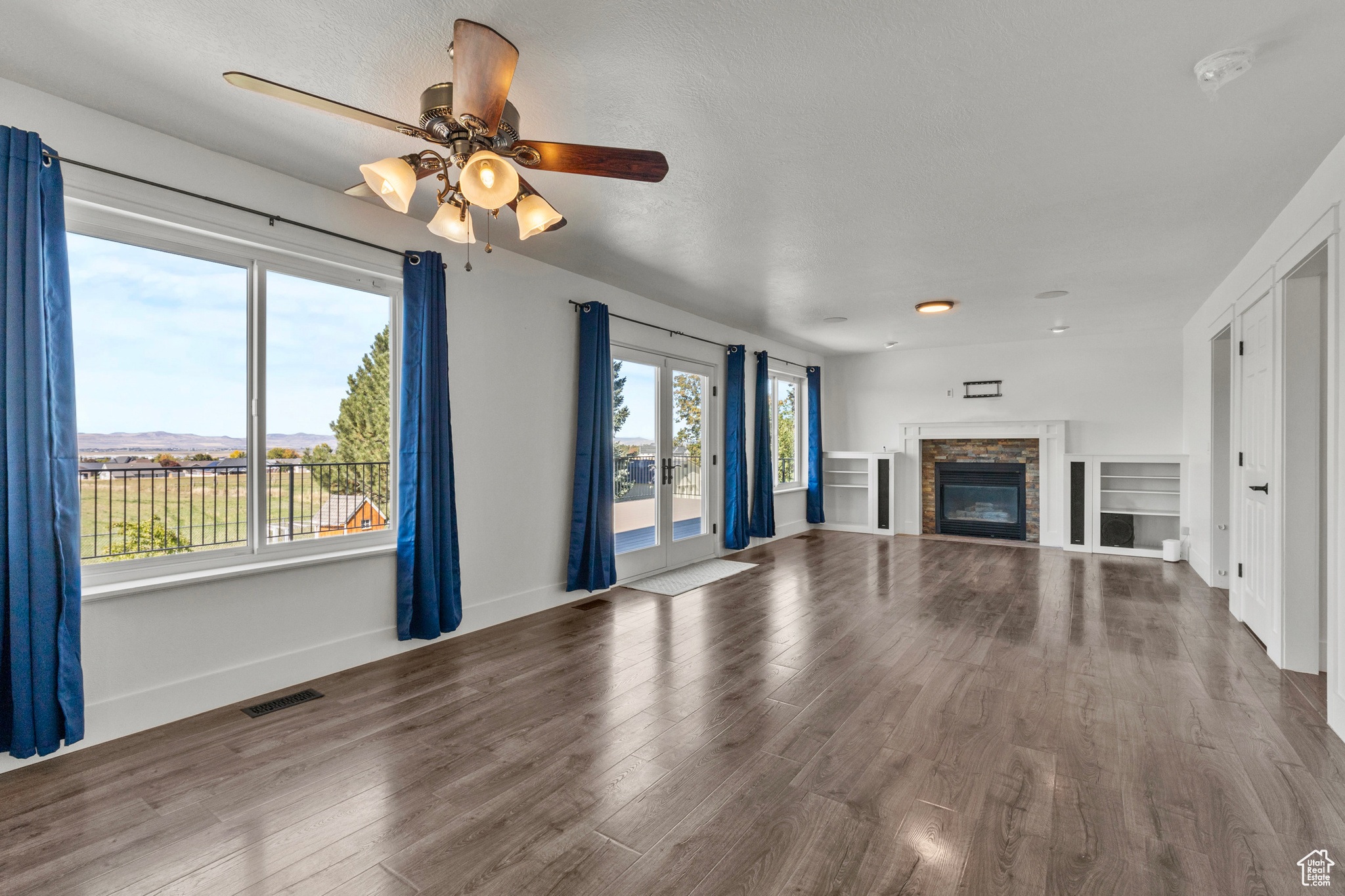 FOOTHILL HEIGHTS - Residential