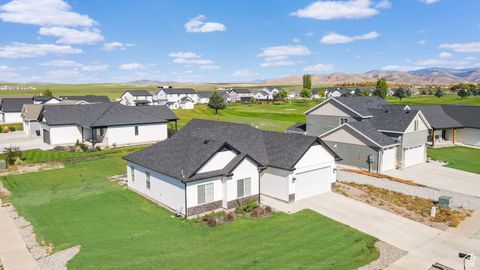 Tiny photo for 117 E EAGLE WAY, Preston, ID 83263 (MLS # 2115722)