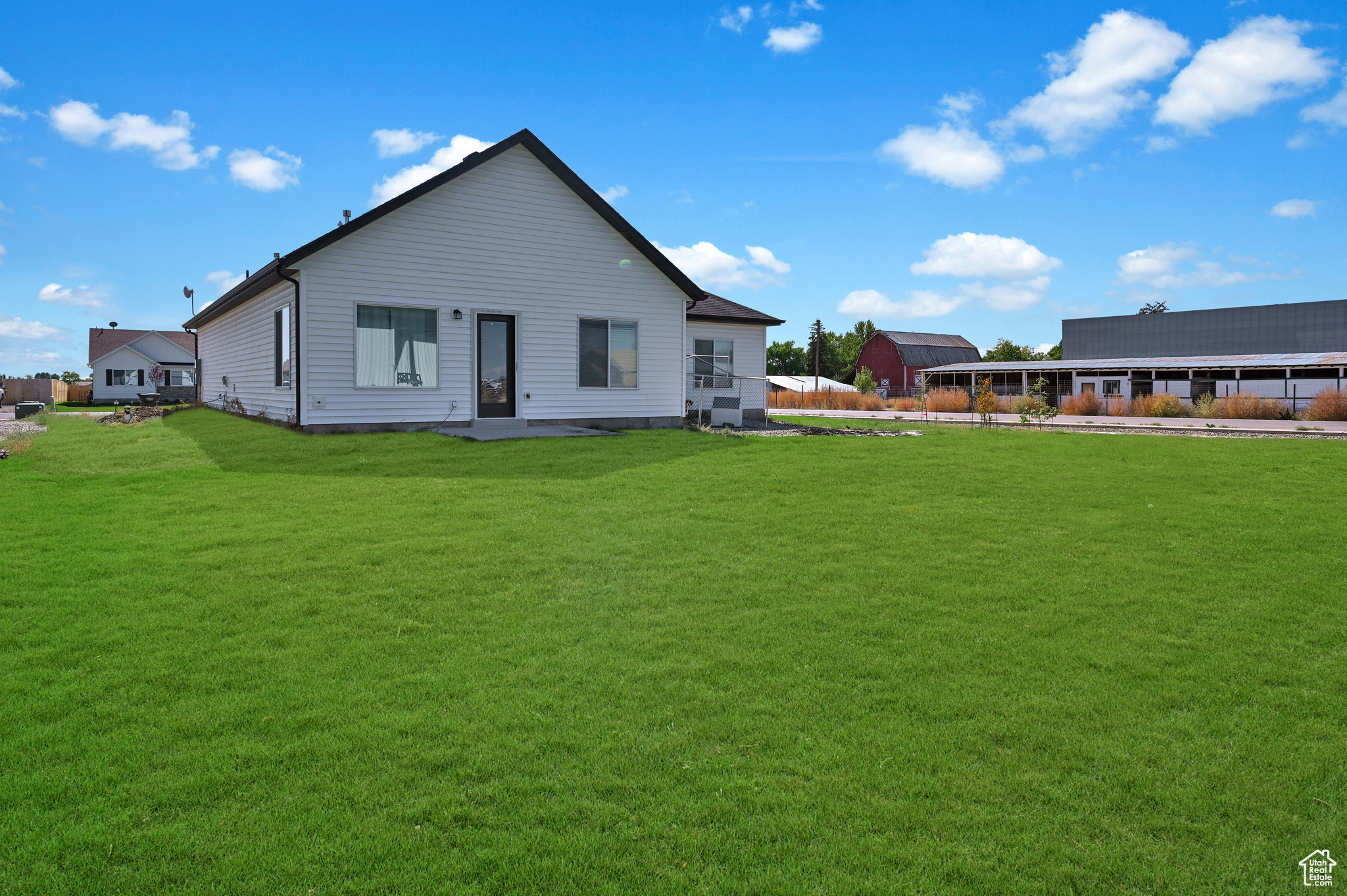 COUNTRY CLUB ESTATES - Residential