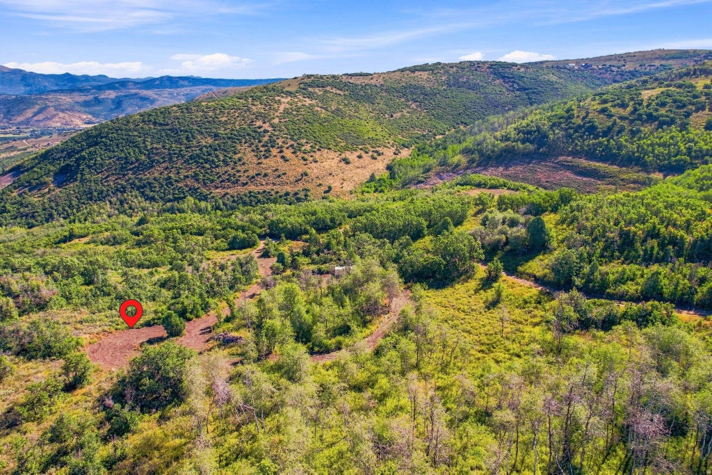 Photo of 1 BRIDGE HOLLOW RD, Woodland, UT 84036 (MLS # 2183647)