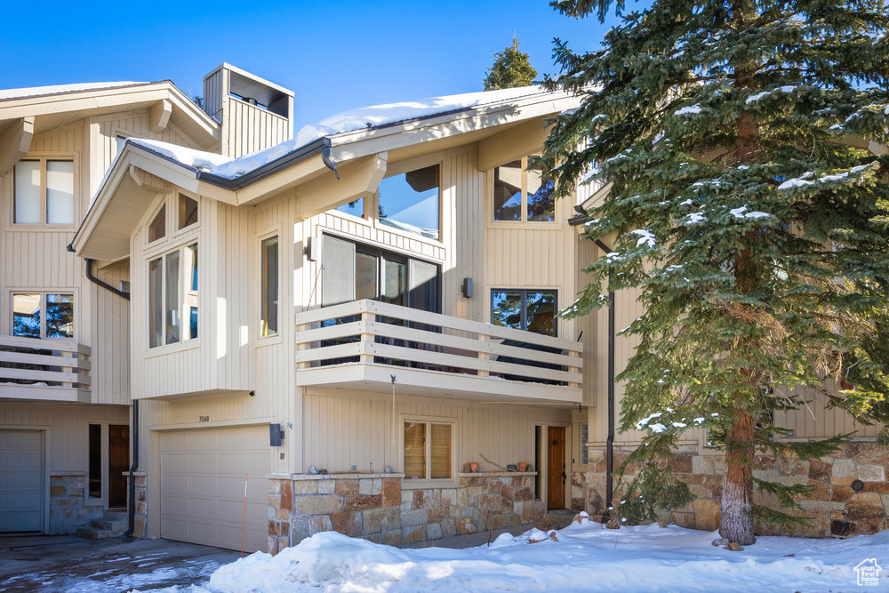 Step inside the Ridge community in Upper Deer Valley just around the corner from Silver Lake Village. The Ridge development features townhomes with two car garages uniquely situated in Deer Valley just a short walk from skiing and the village for shops and restaurants. The residence has seen a number of updates in finish in recent years and is featured turn-key and ready to use for it's new owners. Views stretch up towards Empire Pass with great light throughout the unit. Experience what it's like living near the top of the mountain with incredible accessibility within walking distance of your residence.