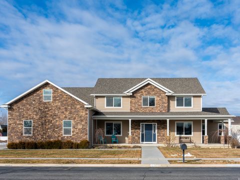 Tiny photo for 3736 W HAMMON LN S, Syracuse, UT 84075 (MLS # 2134554)