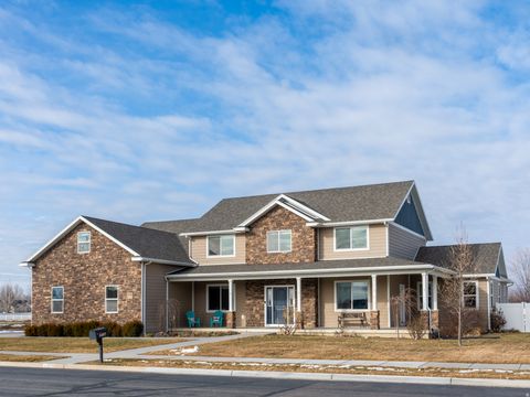 Tiny photo for 3736 W HAMMON LN S, Syracuse, UT 84075 (MLS # 2134554)