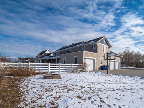Tiny photo for 3736 W HAMMON LN S, Syracuse, UT 84075 (MLS # 2134554)