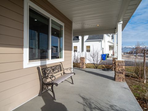 Tiny photo for 3736 W HAMMON LN S, Syracuse, UT 84075 (MLS # 2134554)