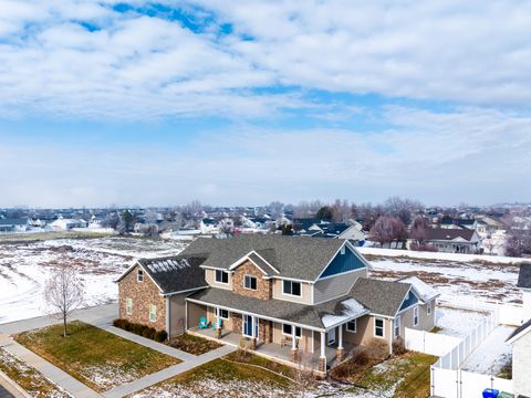 Tiny photo for 3736 W HAMMON LN S, Syracuse, UT 84075 (MLS # 2134554)