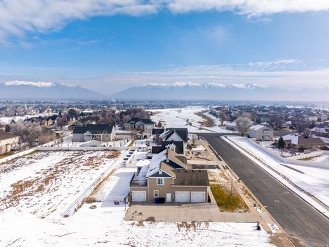 Tiny photo for 3736 W HAMMON LN S, Syracuse, UT 84075 (MLS # 2134554)