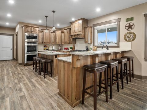 Tiny photo for 3736 W HAMMON LN S, Syracuse, UT 84075 (MLS # 2134554)