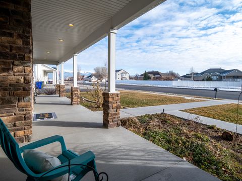 Tiny photo for 3736 W HAMMON LN S, Syracuse, UT 84075 (MLS # 2134554)