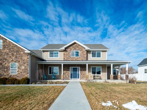 Tiny photo for 3736 W HAMMON LN S, Syracuse, UT 84075 (MLS # 2134554)