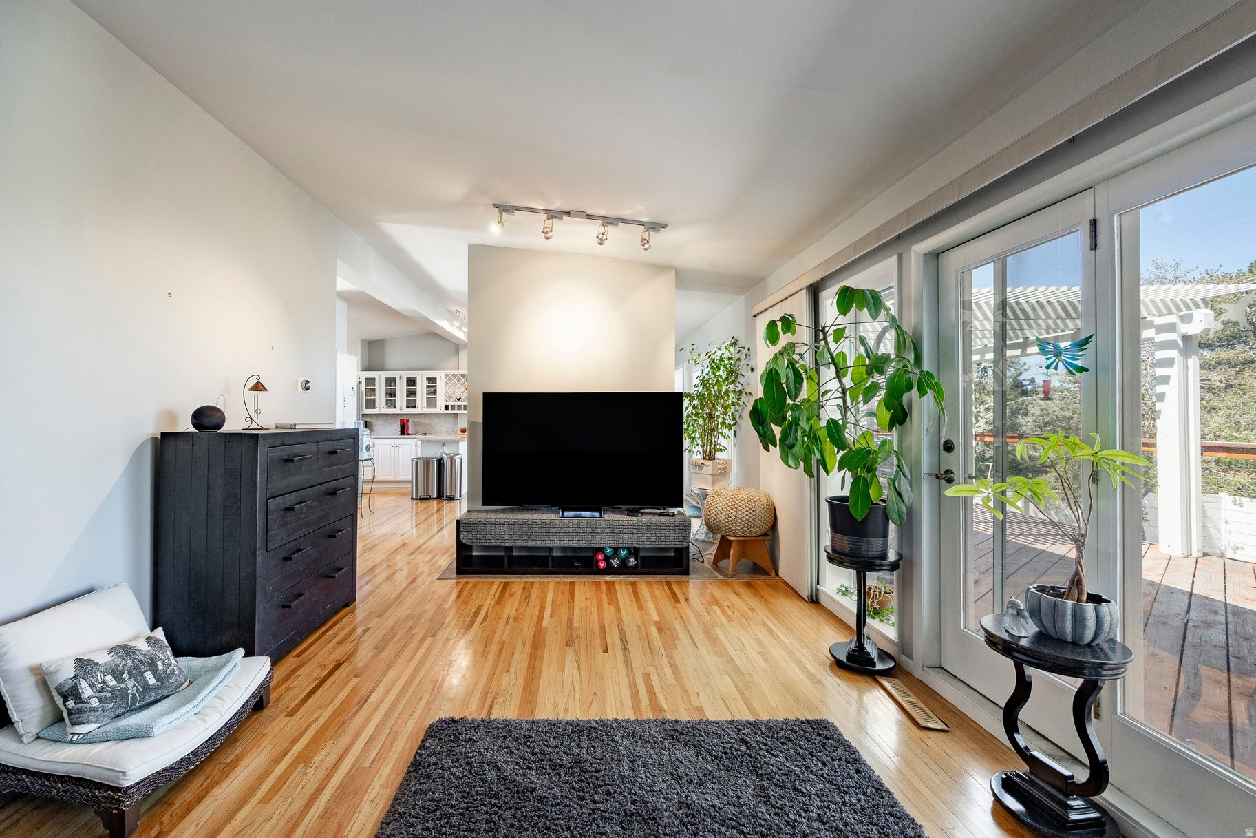 CANYON CREST - Residential