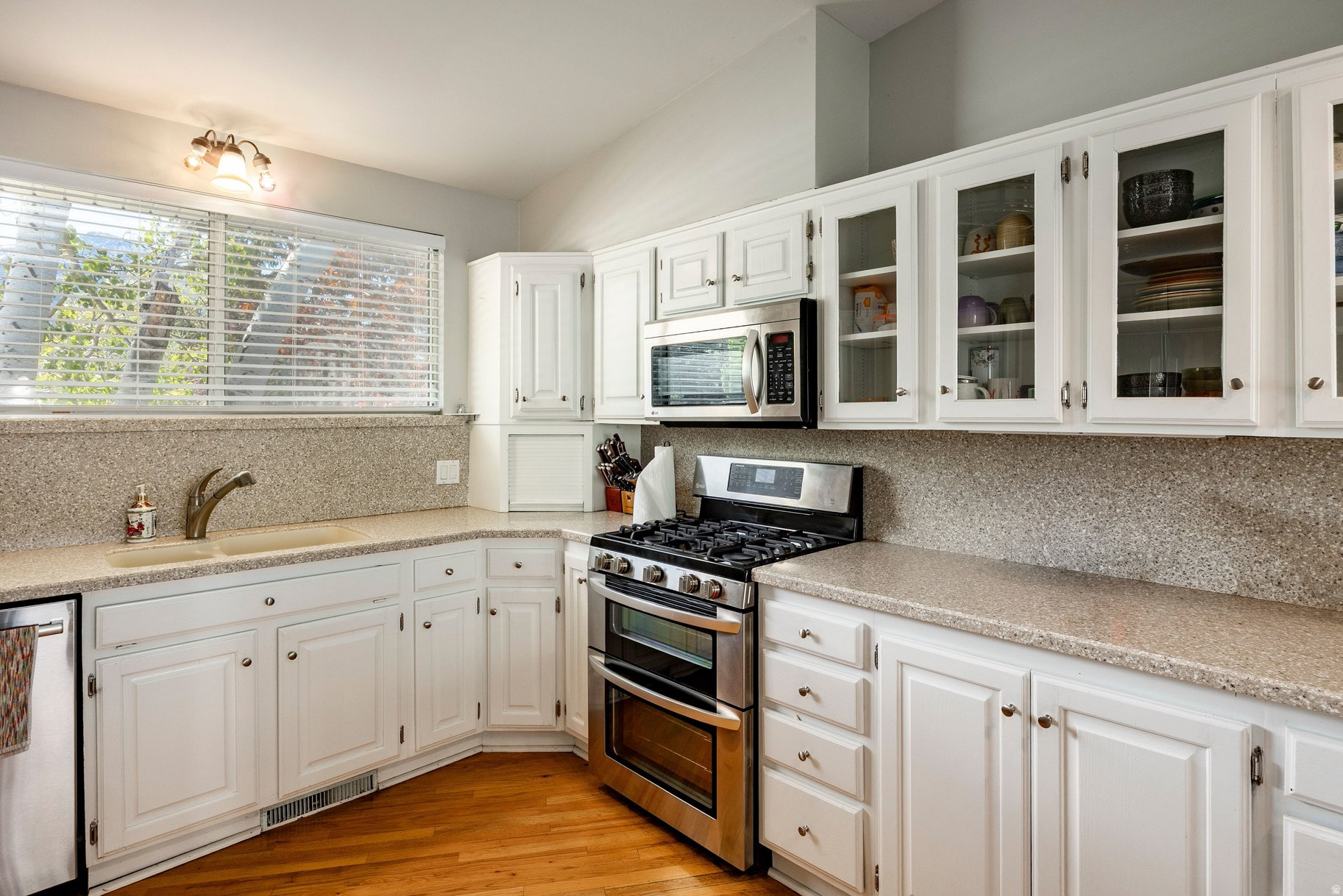 CANYON CREST - Residential
