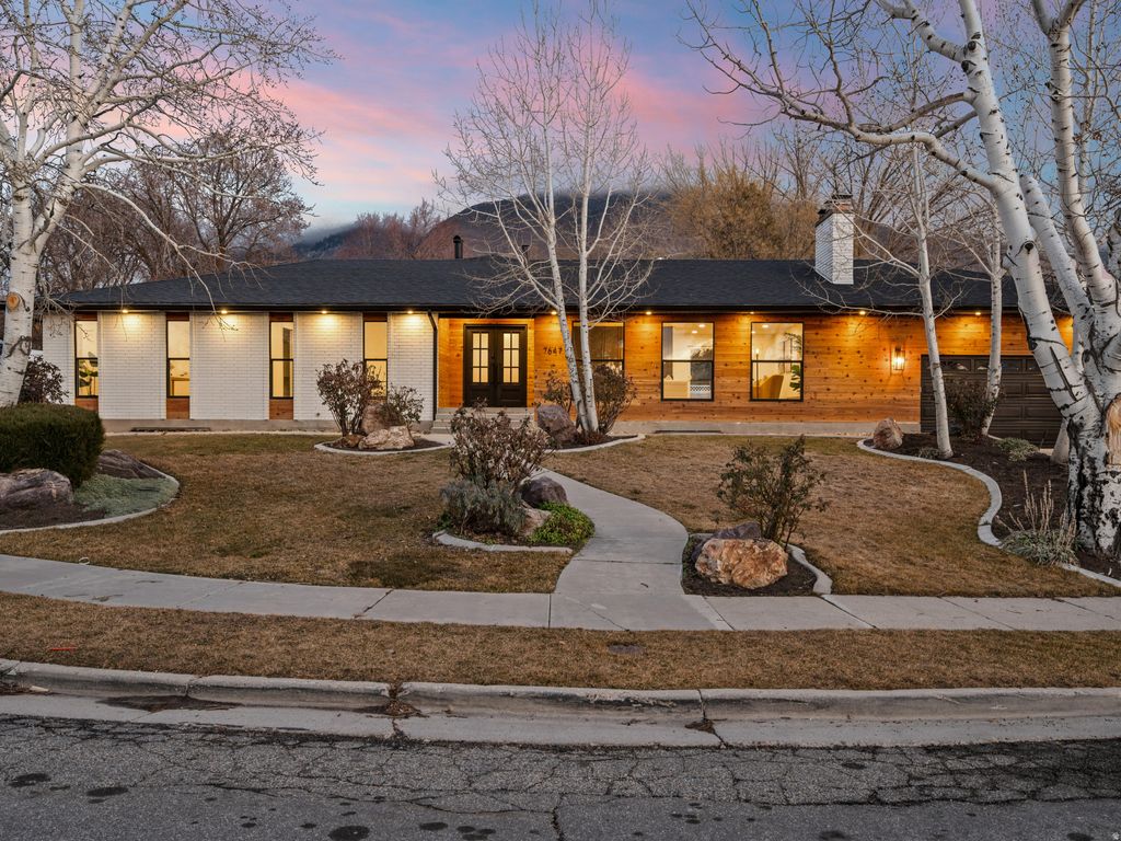 Photo of 7647 S TWIN LAKES CIR, Draper, UT 84020 (MLS # 2137367)