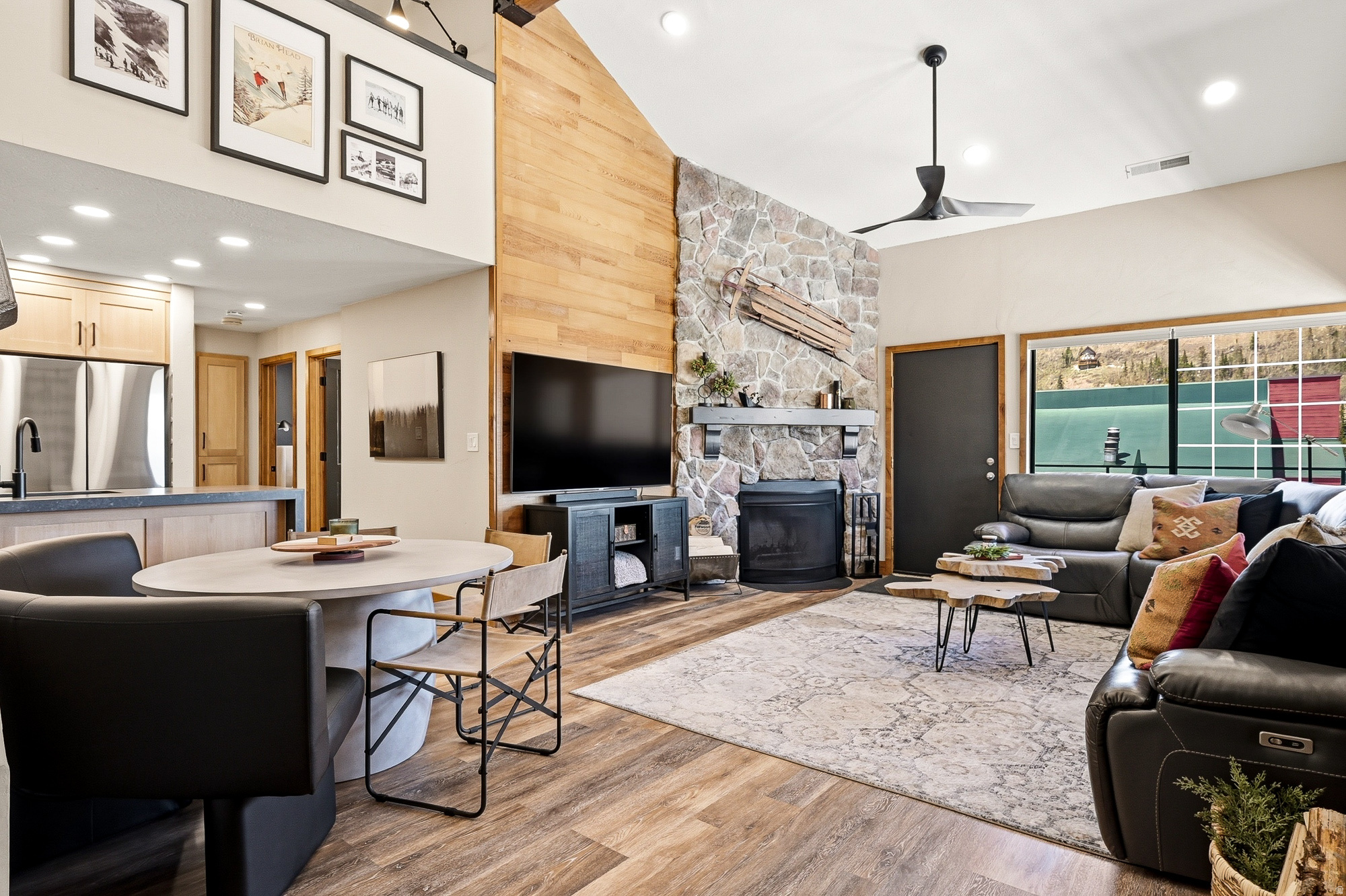 GIANT STEPS - Residential