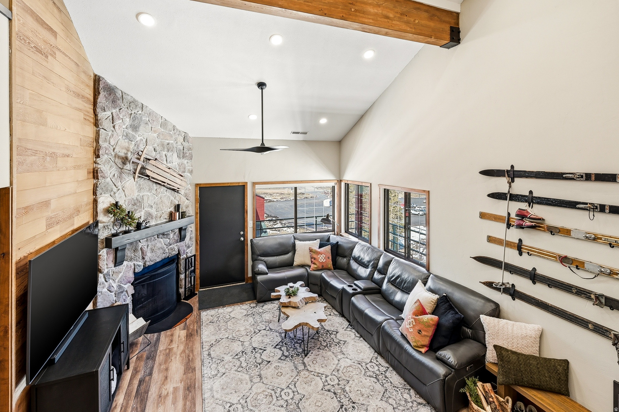 GIANT STEPS - Residential