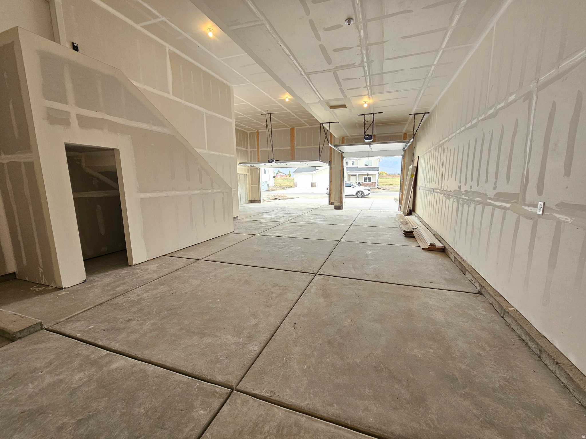 WEST RIDGE ESTATES - Residential