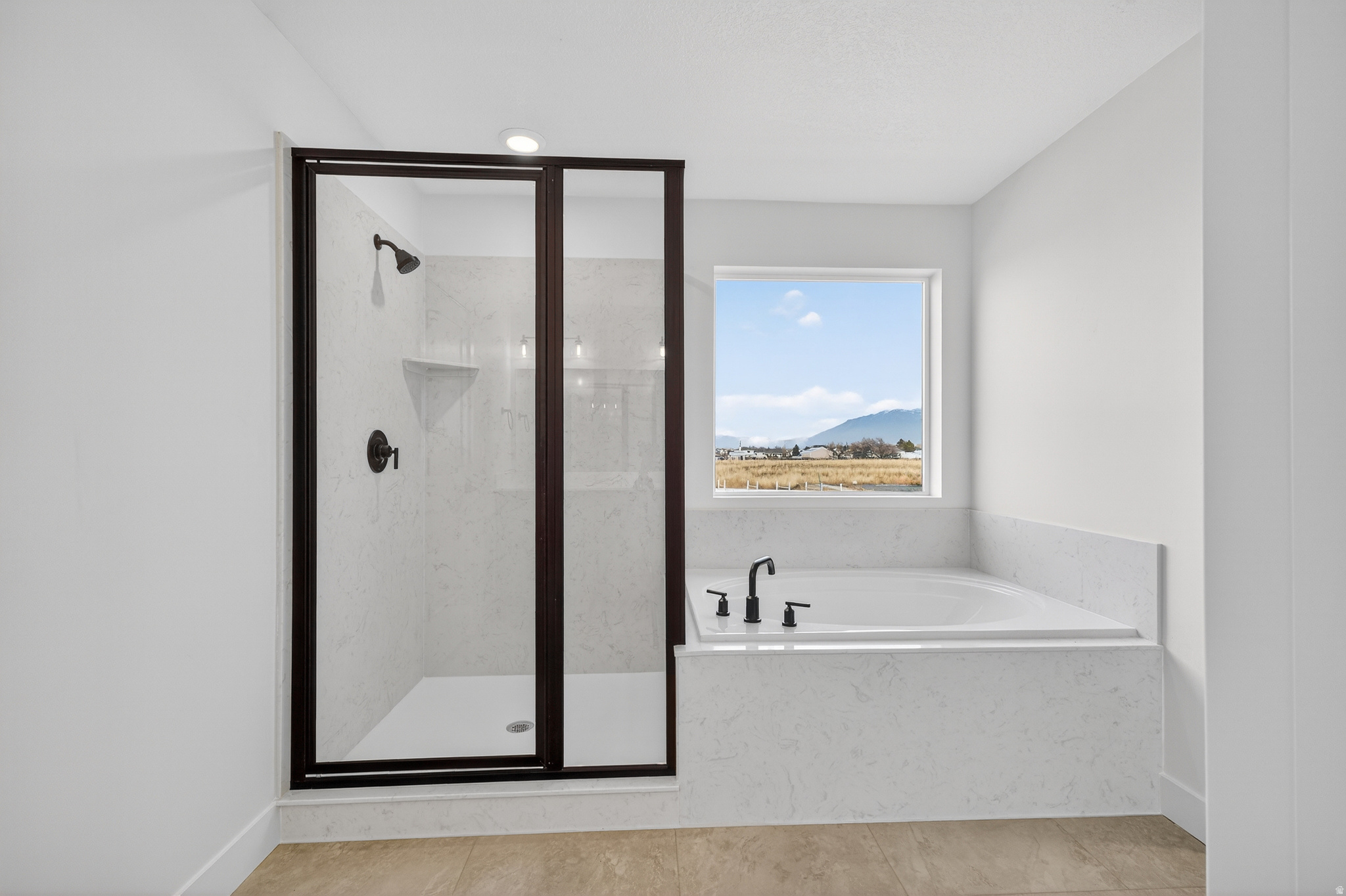 WEST RIDGE ESTATES - Residential