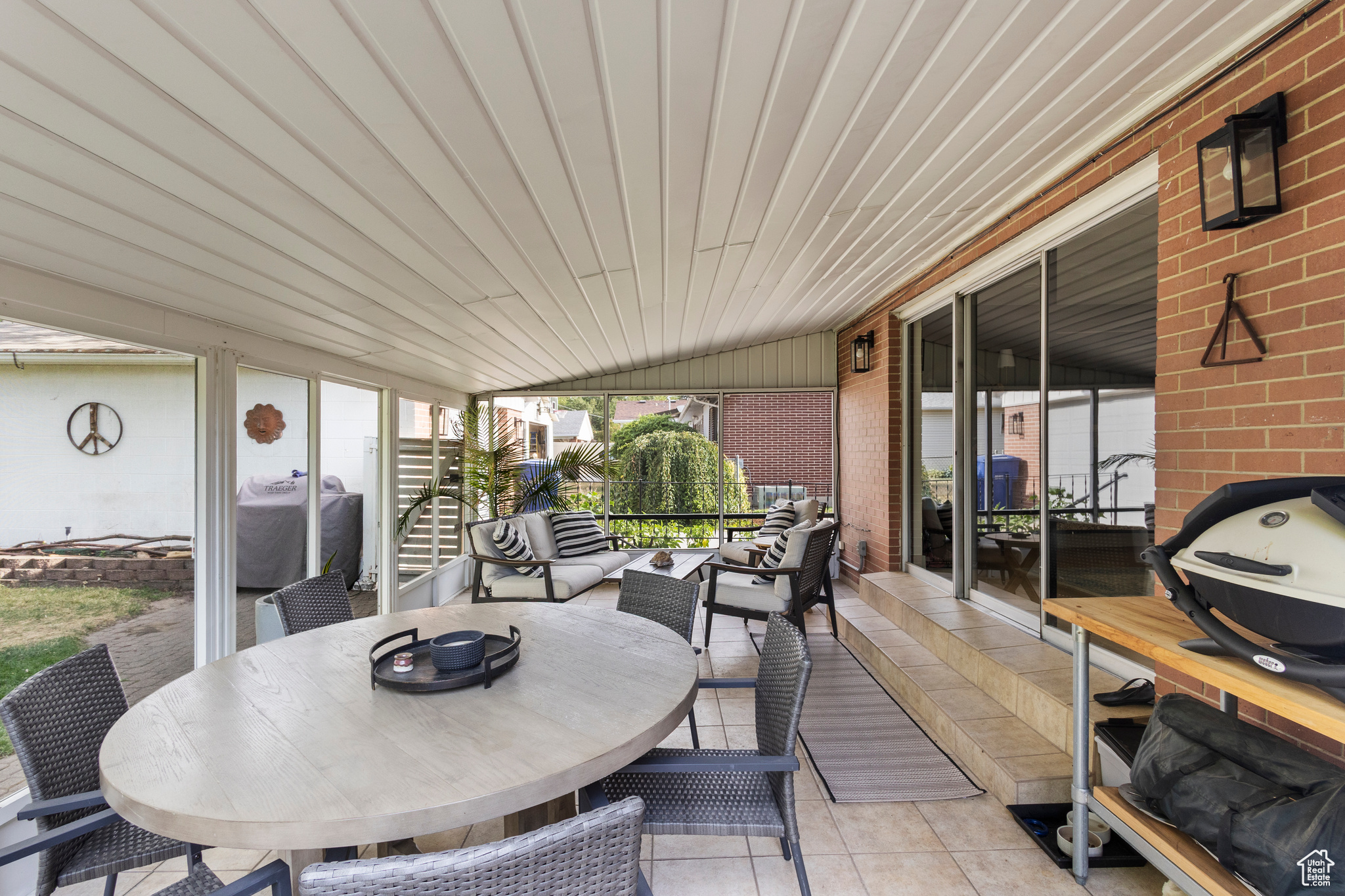 HALCYON SUB - Residential