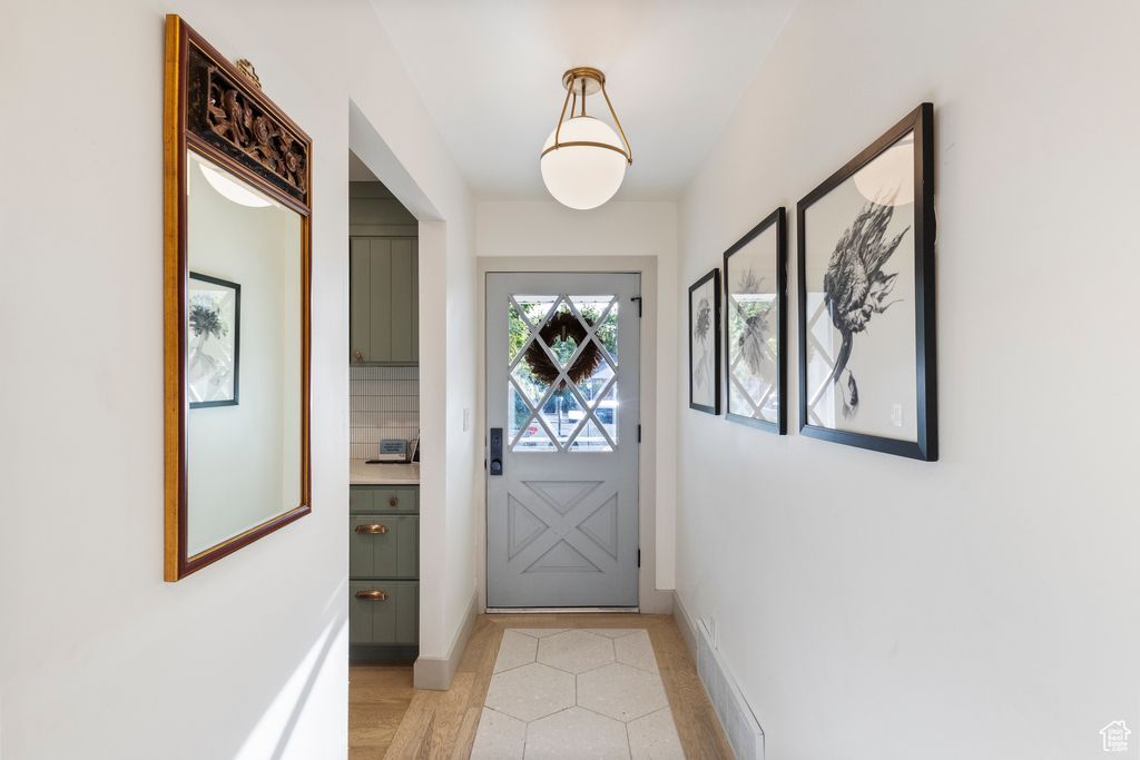 Photo of 3129 S 1810 E, Salt Lake City, UT 84106 (MLS # 2104138)