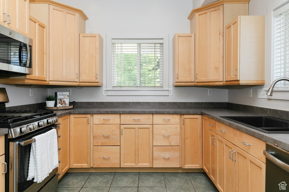 MEADOWRIDGE - Residential