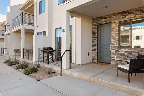 Photo of 710 W AKOYA PEARL ST #83, Saint George, UT 84790 (MLS # 2130029)