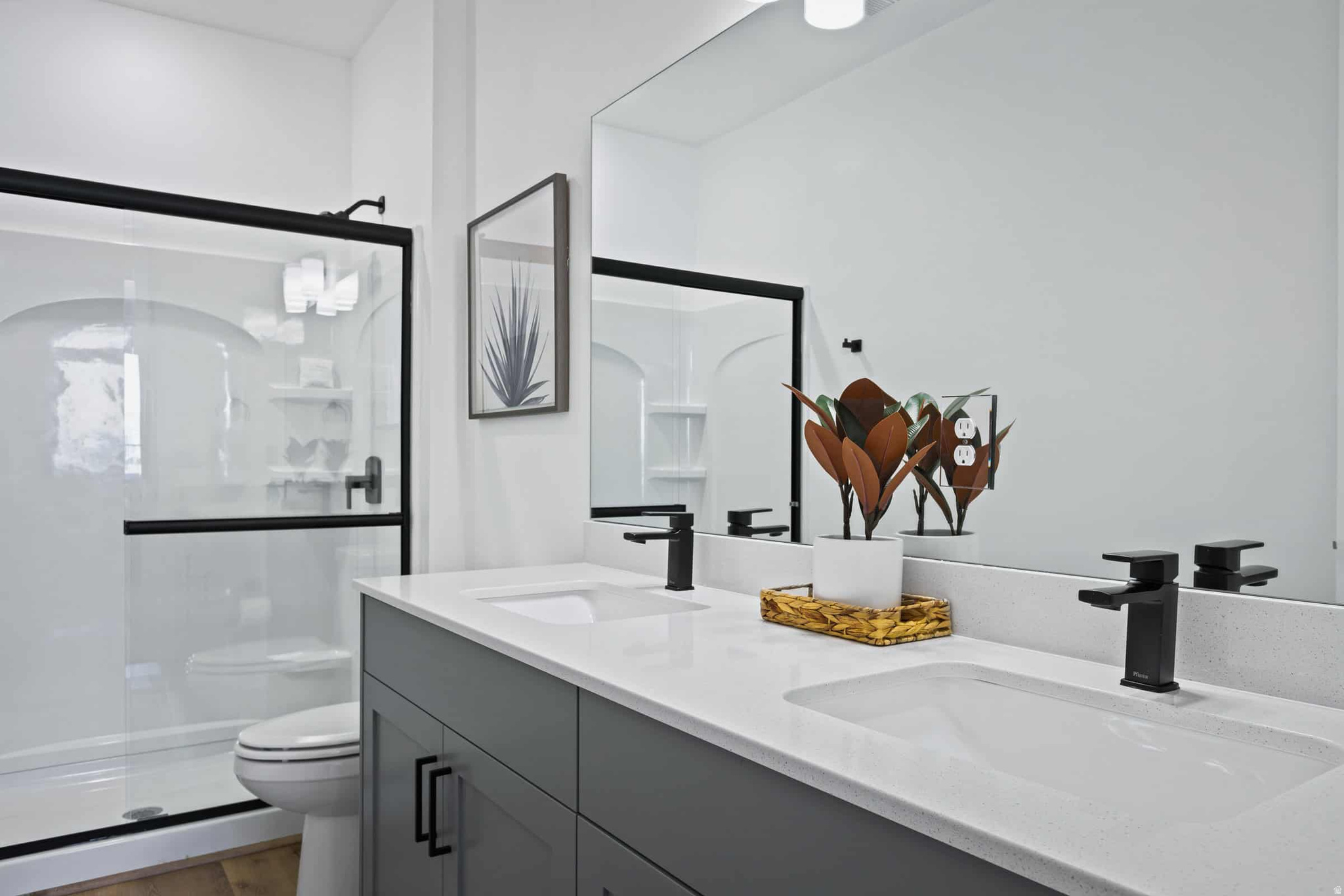 DESERT COLOR SKYLINE COMDOMINIUM PLAT - Residential