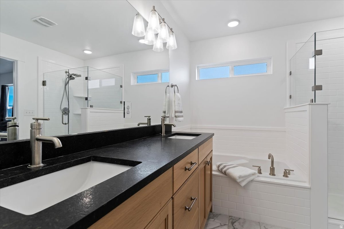 DAVIS CREEK ESTATES - Residential