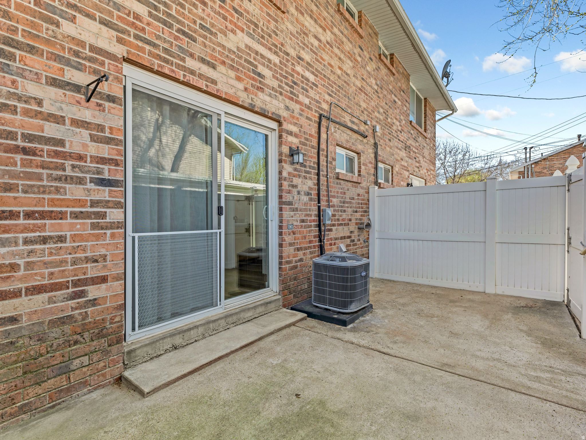 COLONIAL GARDENS TOWNHOUSES - Residential