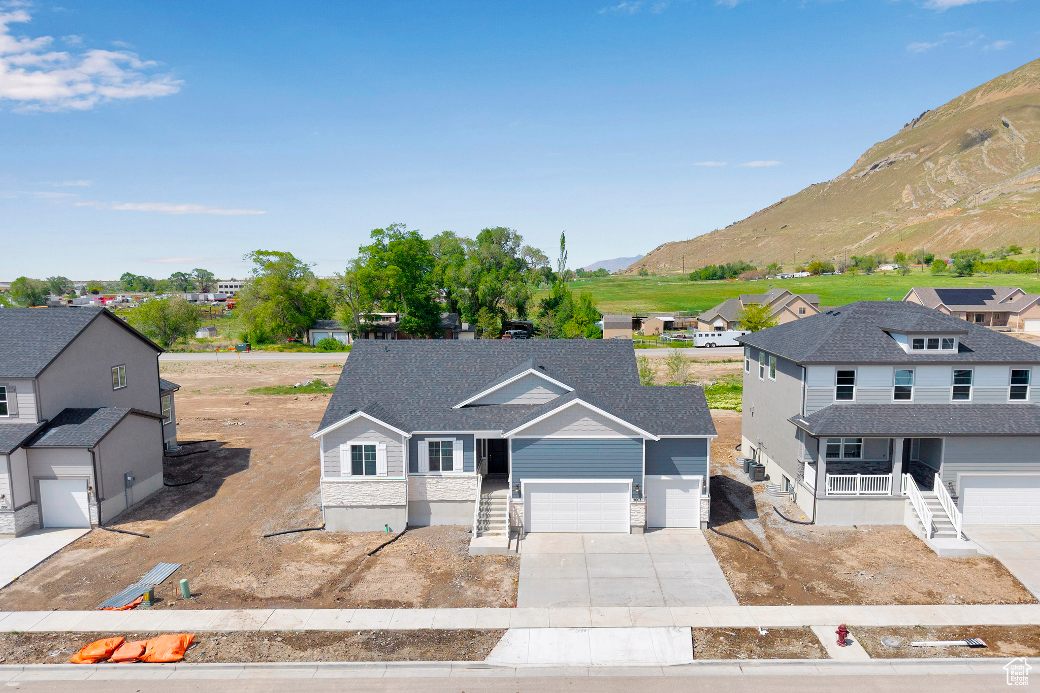 PASTURES AT SADDLEBACK - Residential