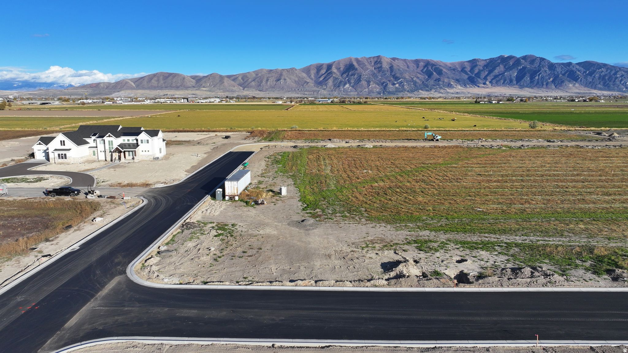 BECKAMS EDGE PHASE 5 - Land