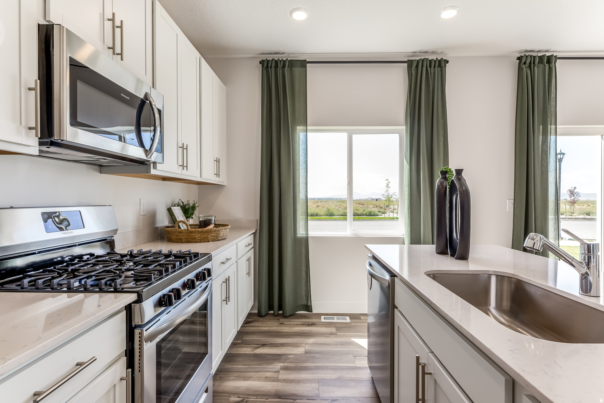 MEADOW CREEK - Residential