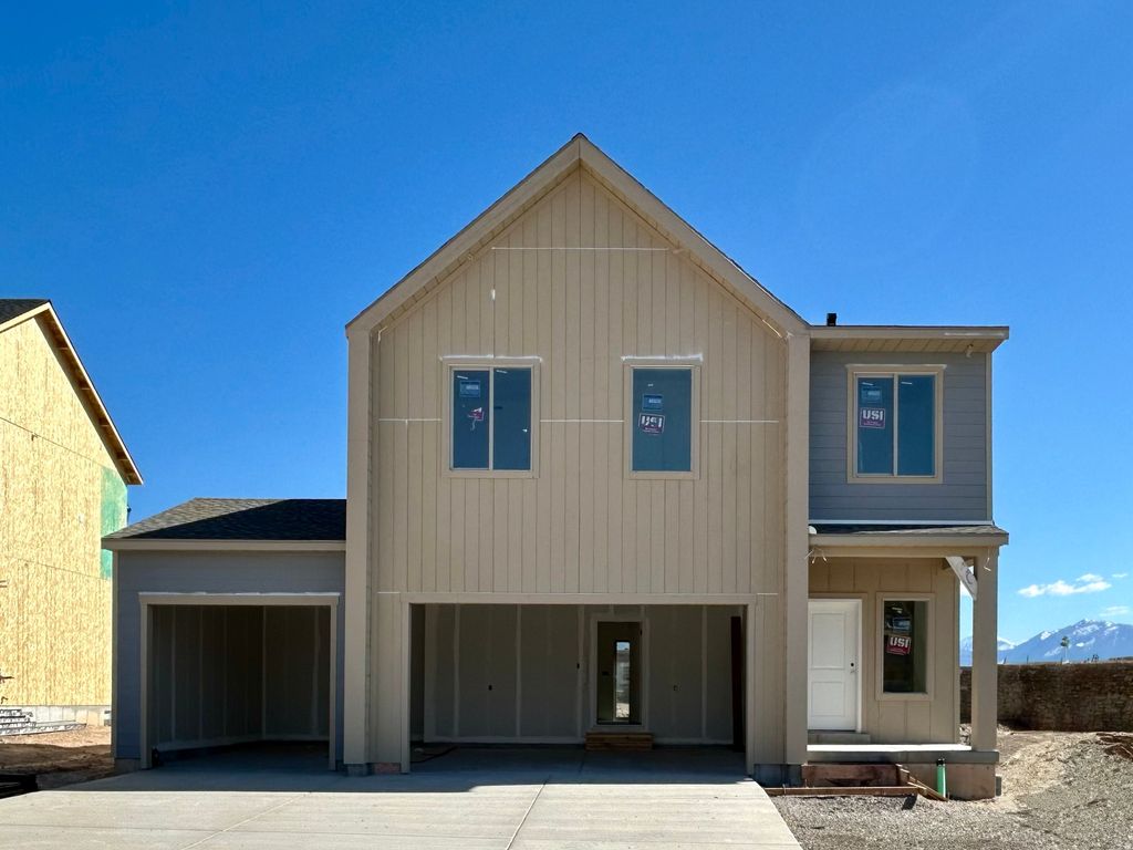 Photo of 1468 S ASPEN GROVE DR #905, Spanish Fork, UT 84660 (MLS # 2156337)