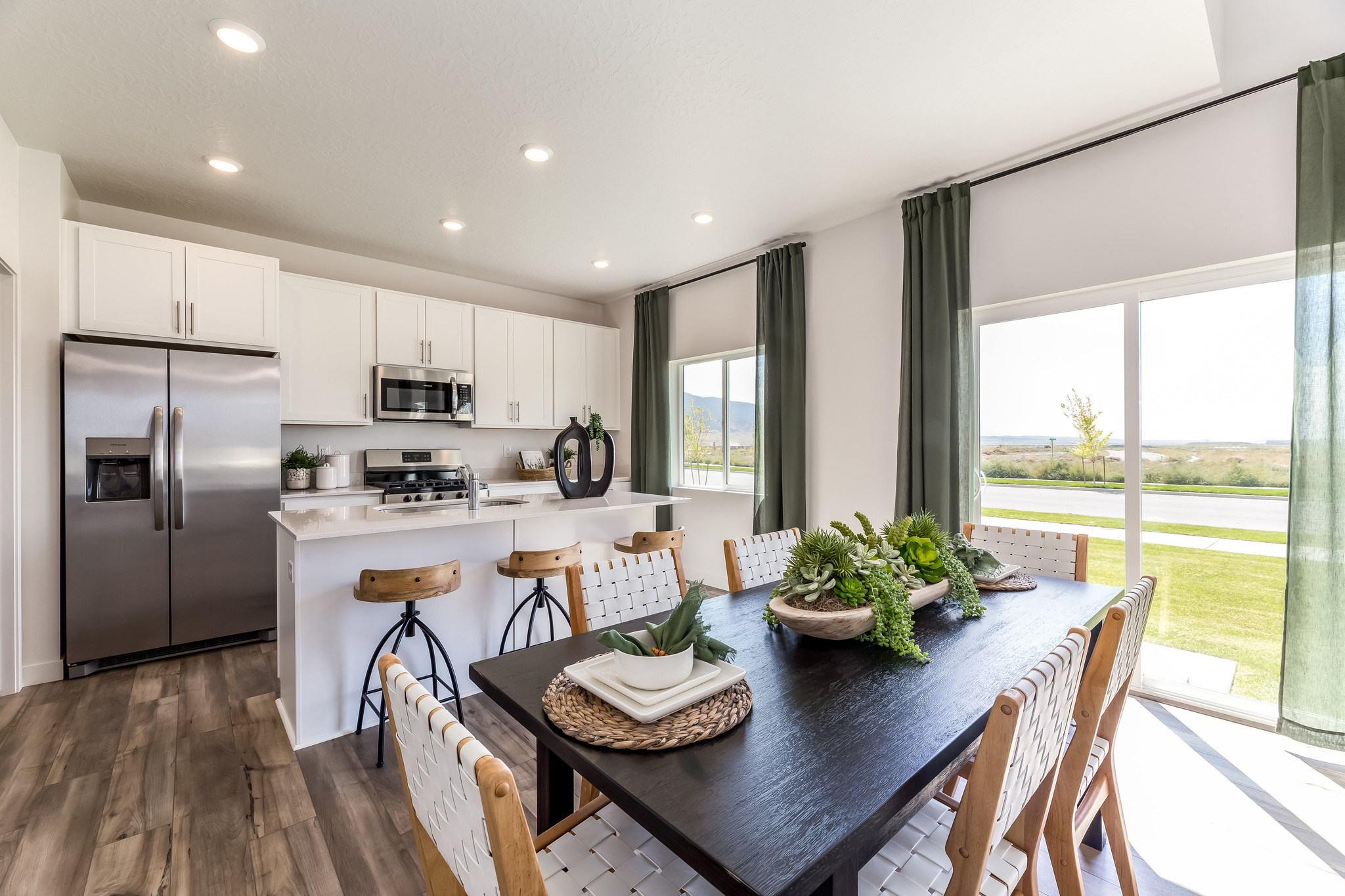 MEADOW CREEK - Residential