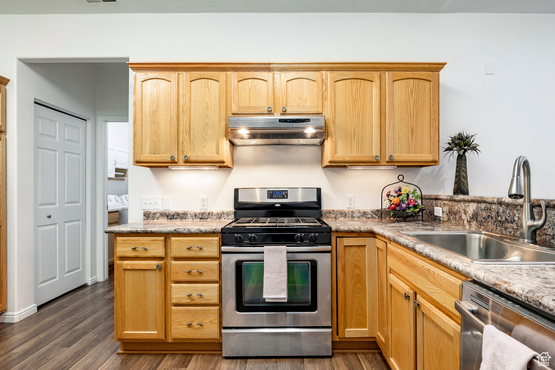 MEADOW PARK VILLAS - Residential