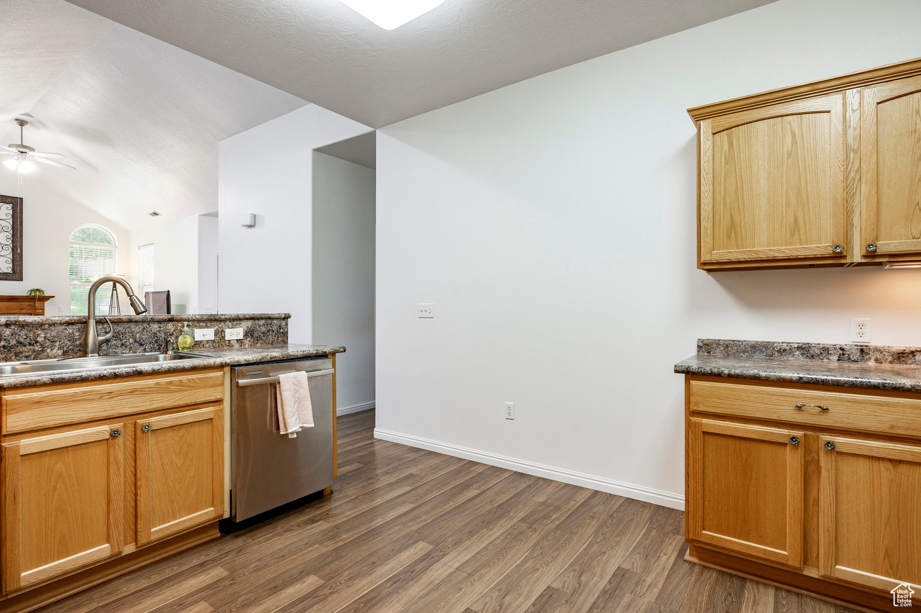 MEADOW PARK VILLAS - Residential