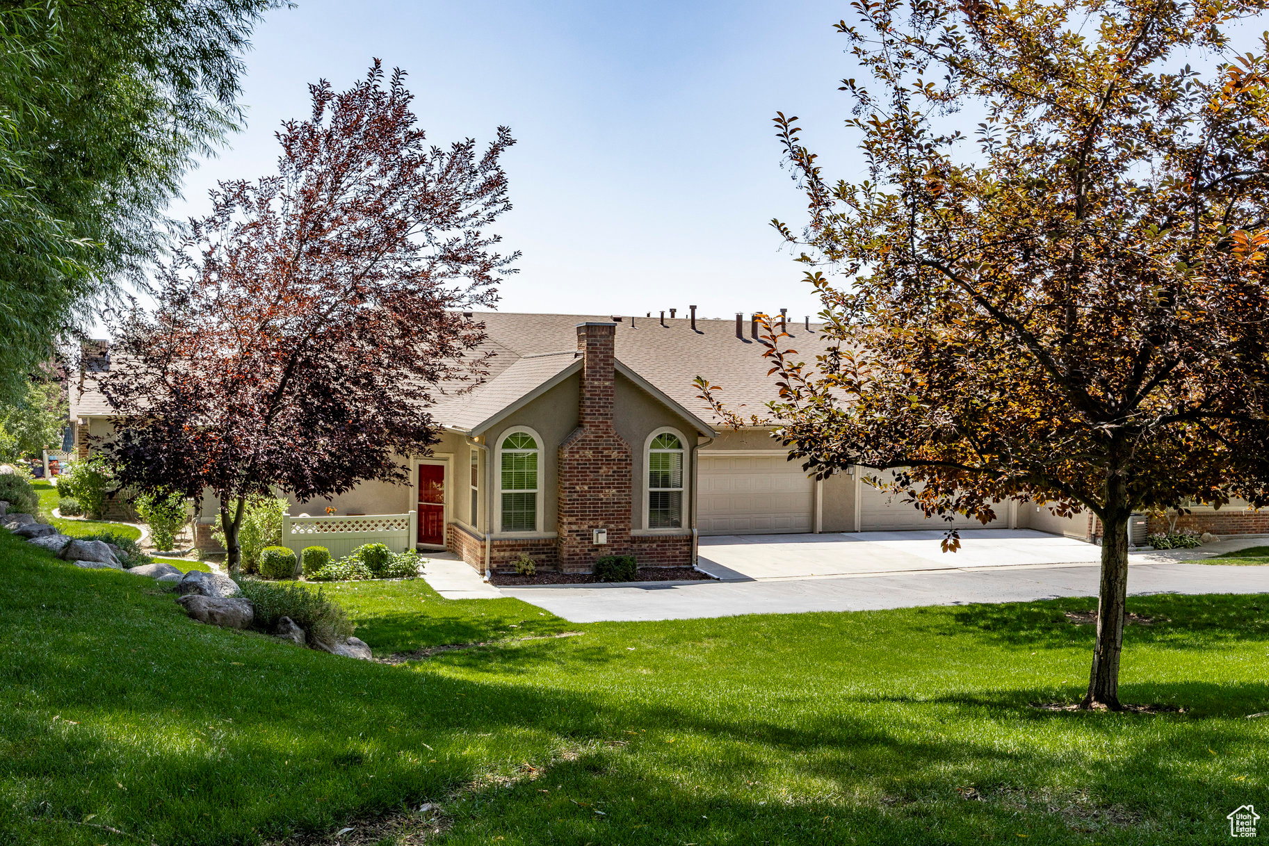 MEADOW PARK VILLAS - Residential