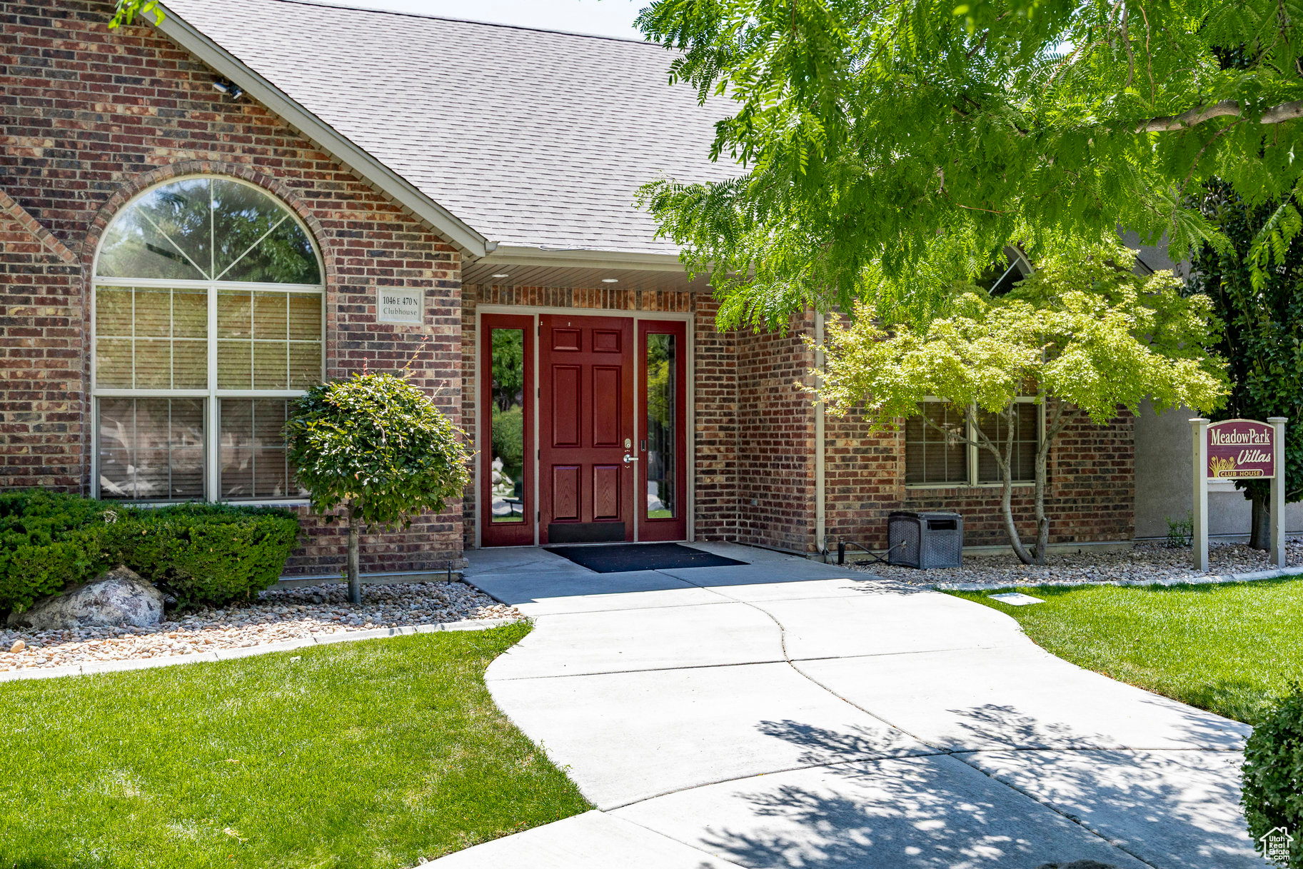 MEADOW PARK VILLAS - Residential