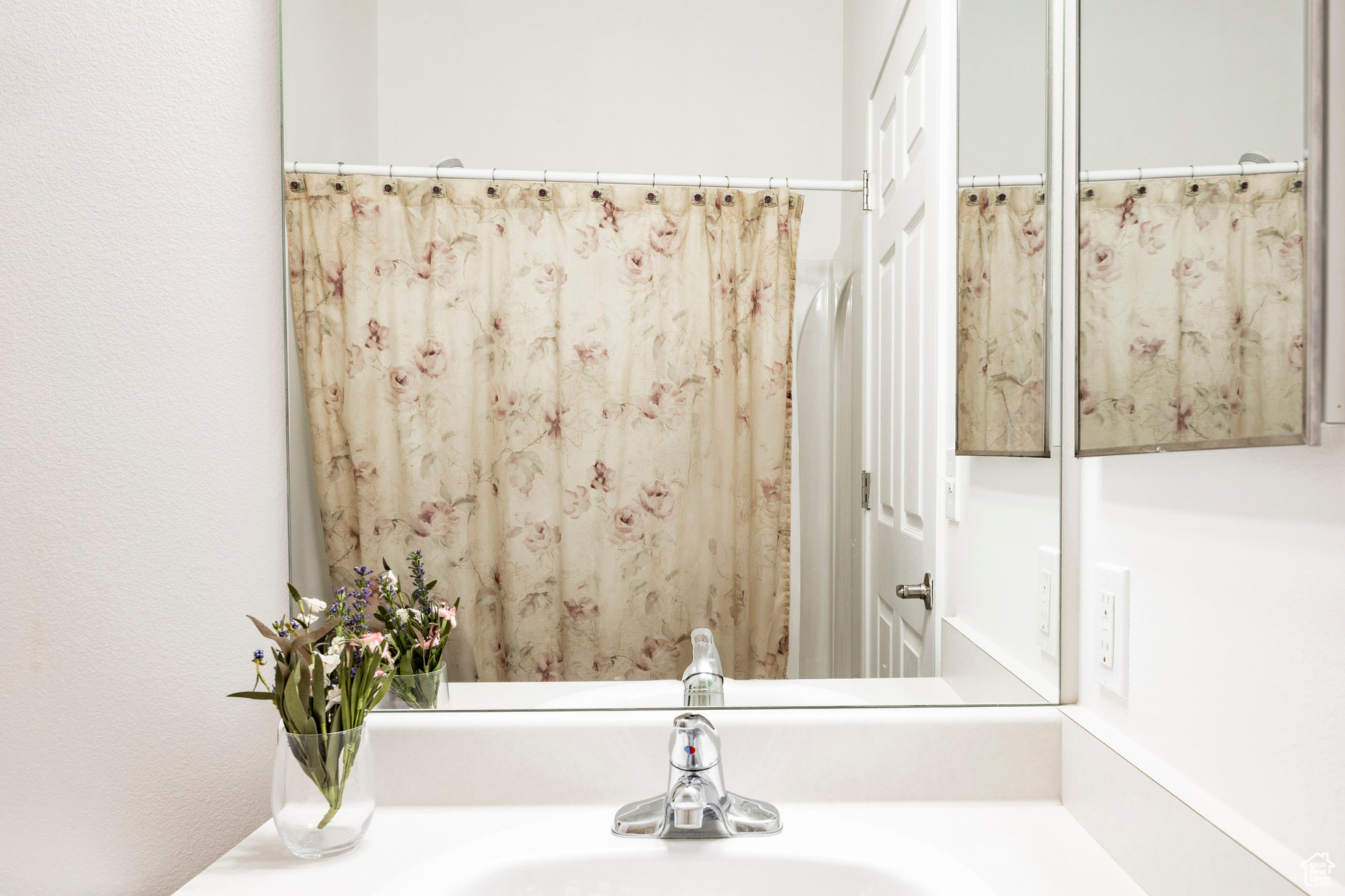 MEADOW PARK VILLAS - Residential