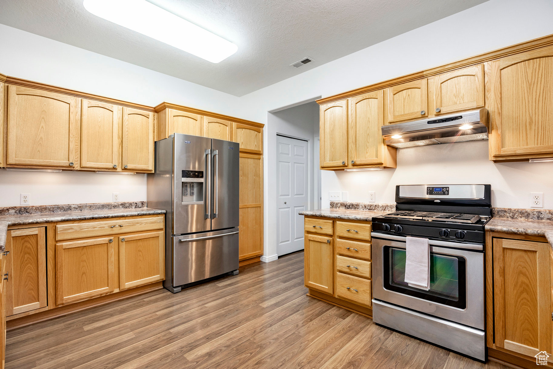 MEADOW PARK VILLAS - Residential