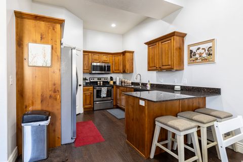 Tiny photo for 115 E 690 S, Smithfield, UT 84335 (MLS # 2121212)