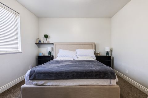 Tiny photo for 115 E 690 S, Smithfield, UT 84335 (MLS # 2121212)