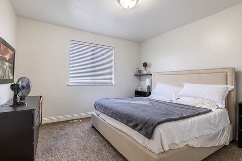 Tiny photo for 115 E 690 S, Smithfield, UT 84335 (MLS # 2121212)
