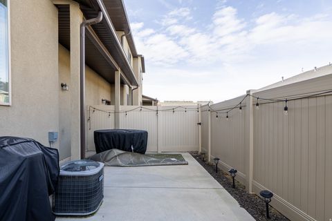 Tiny photo for 115 E 690 S, Smithfield, UT 84335 (MLS # 2121212)