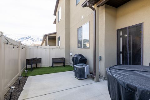 Tiny photo for 115 E 690 S, Smithfield, UT 84335 (MLS # 2121212)
