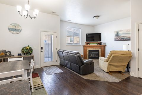 Tiny photo for 115 E 690 S, Smithfield, UT 84335 (MLS # 2121212)